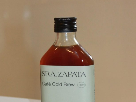 Sra. Zapata Flores & Café